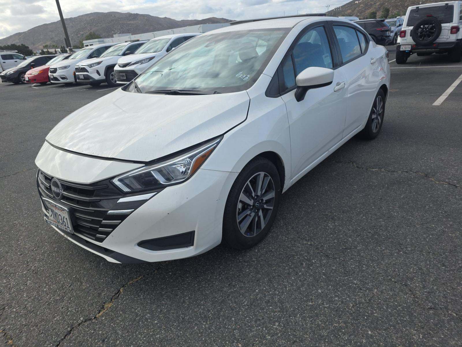 NISSAN VERSA - 1