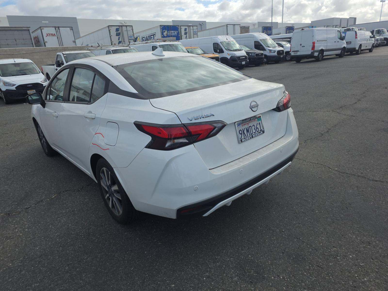 NISSAN VERSA - 2