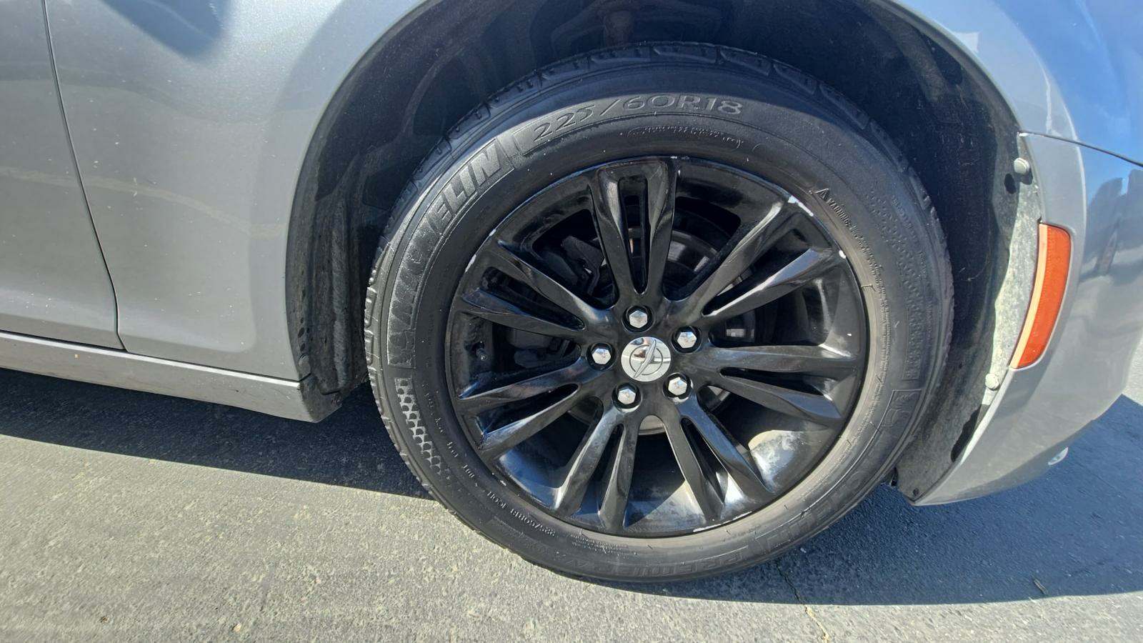 2016 Chrysler 300 C RWD