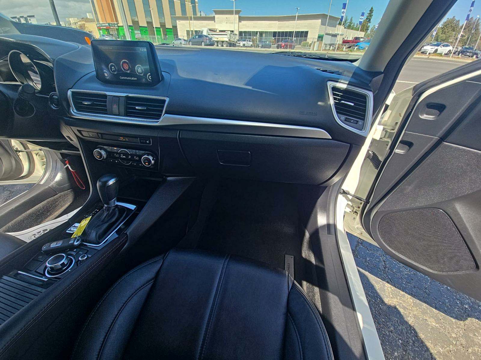 2017 MAZDA MAZDA3 Touring FWD