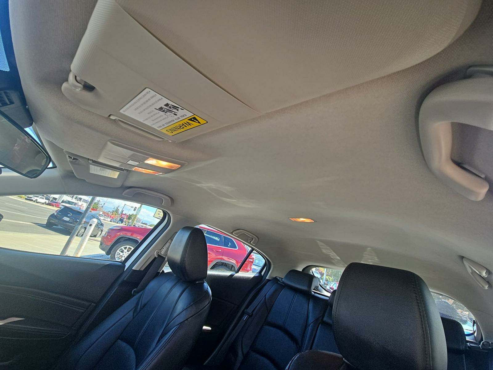 2017 MAZDA MAZDA3 Touring FWD