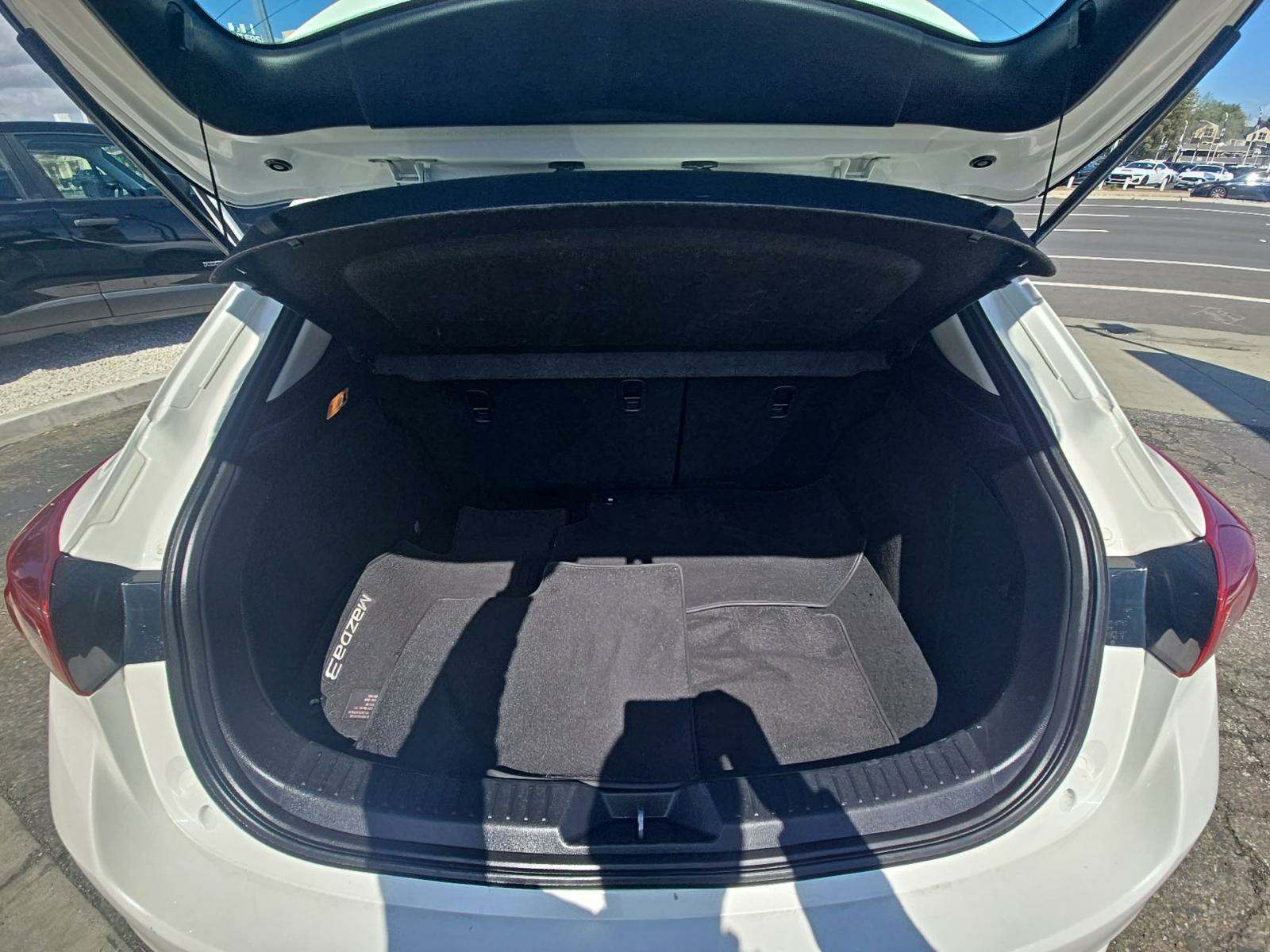 2017 MAZDA MAZDA3 Touring FWD