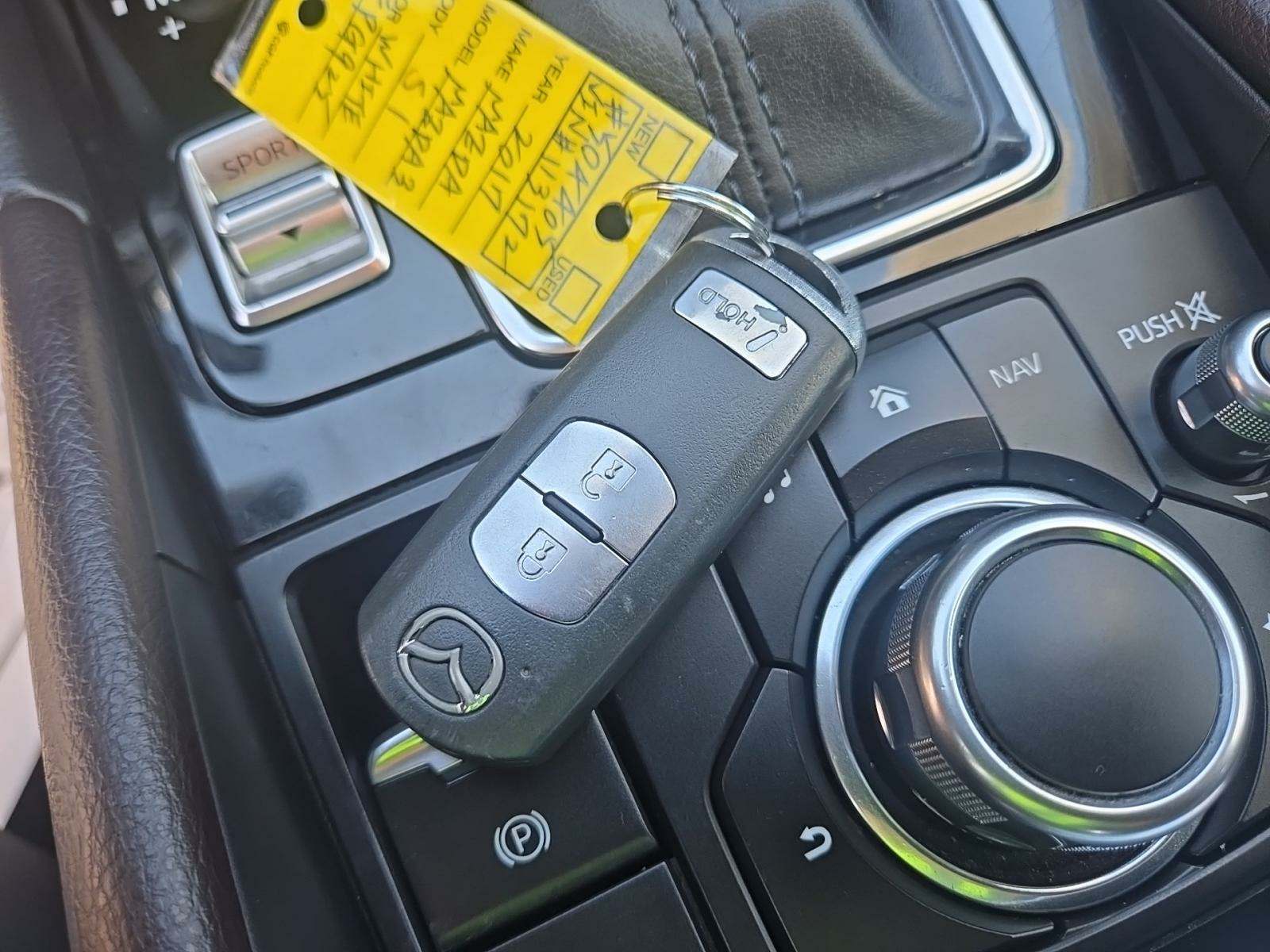 2017 MAZDA MAZDA3 Touring FWD