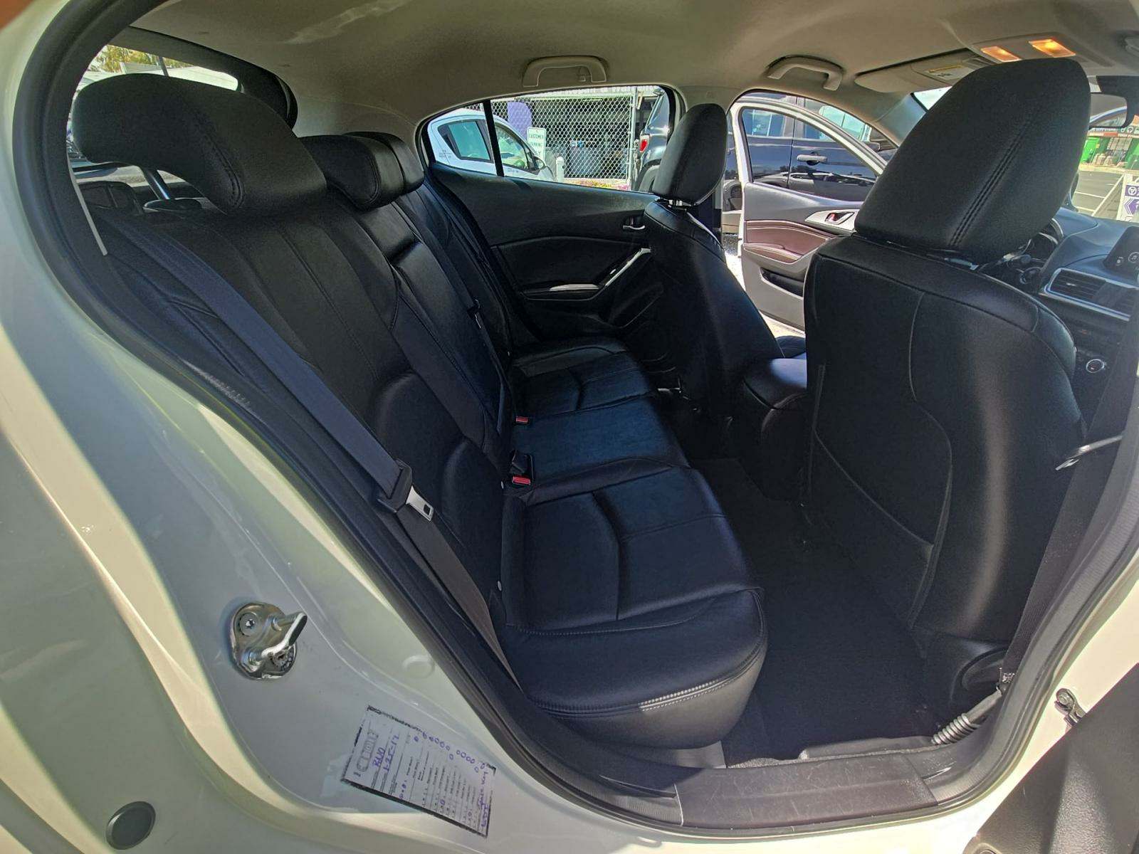 2017 MAZDA MAZDA3 Touring FWD