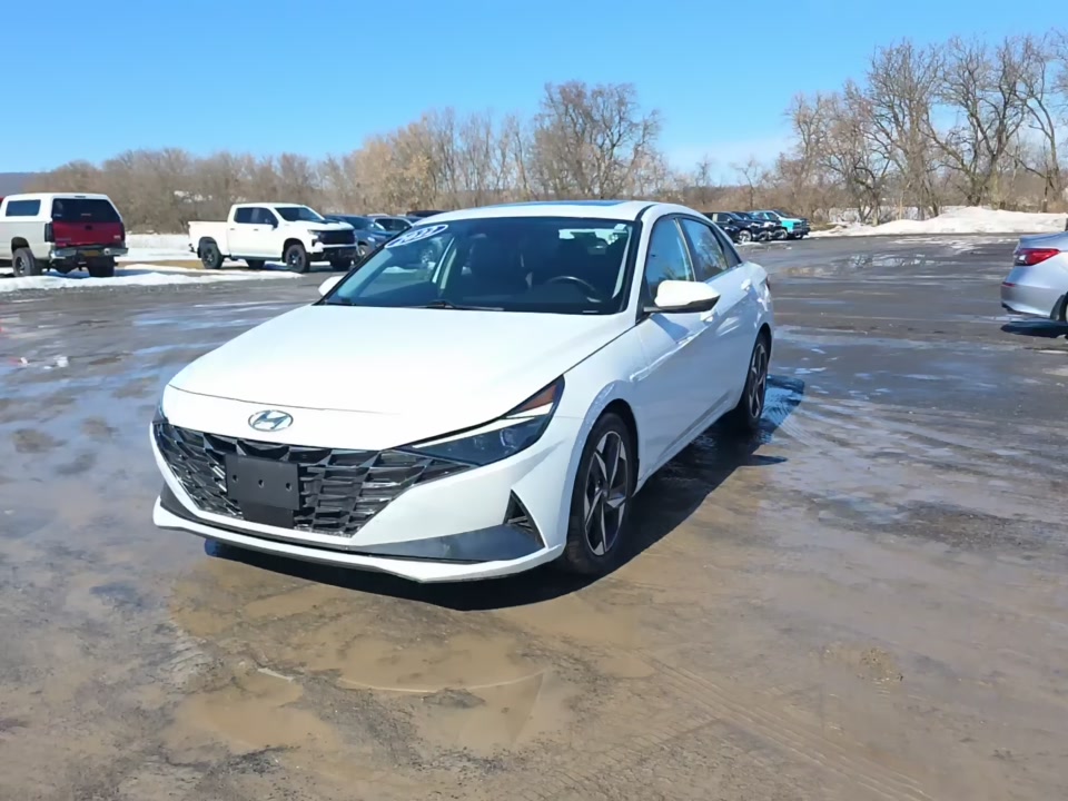2022 Hyundai Elantra Limited FWD