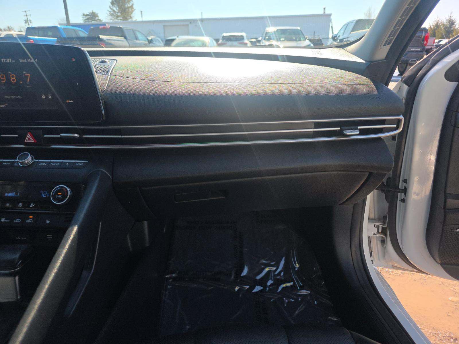 2022 Hyundai Elantra Limited FWD