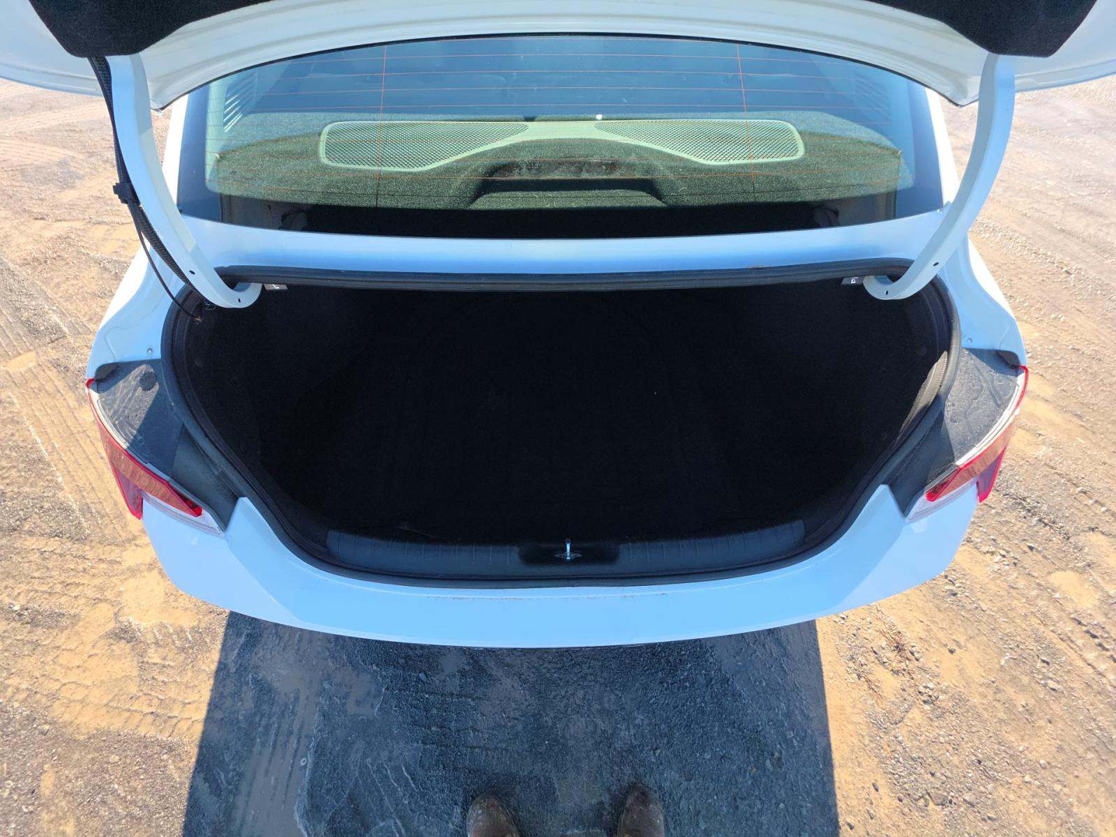 2022 Hyundai Elantra Limited FWD