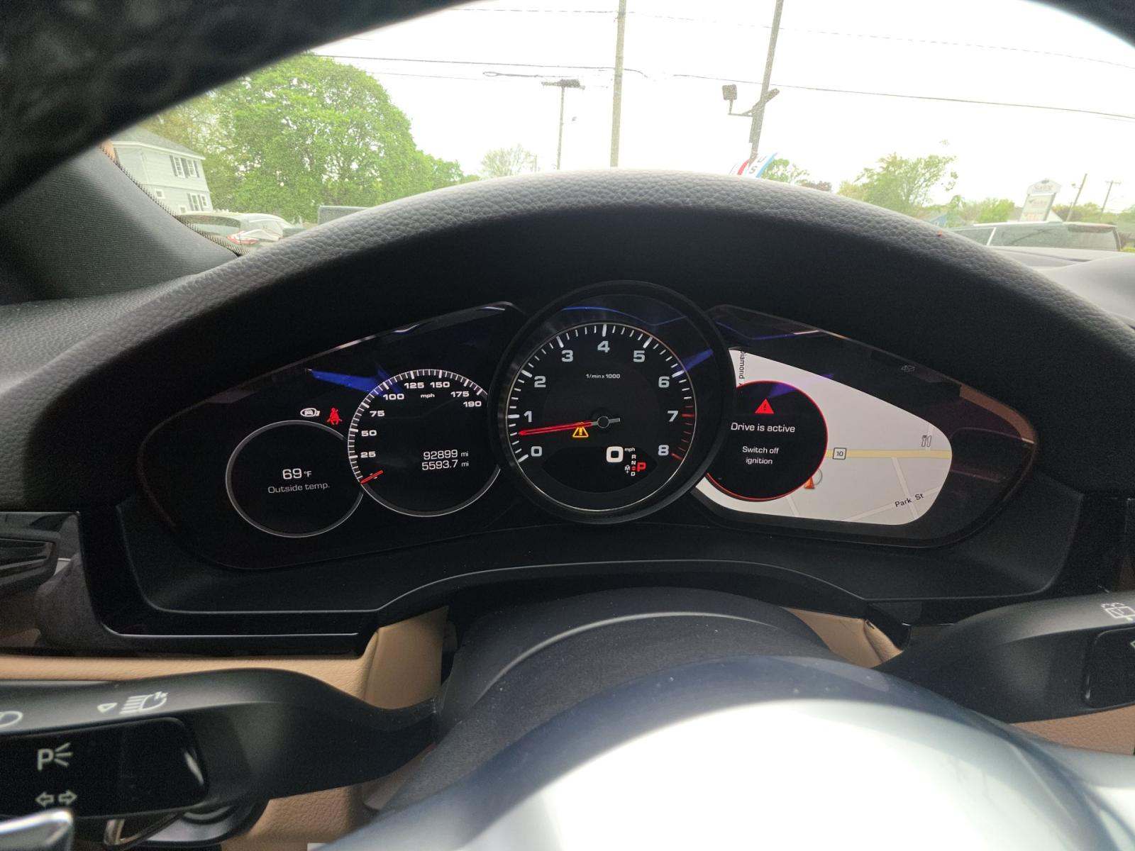 PORSCHE CAYENNE - 9