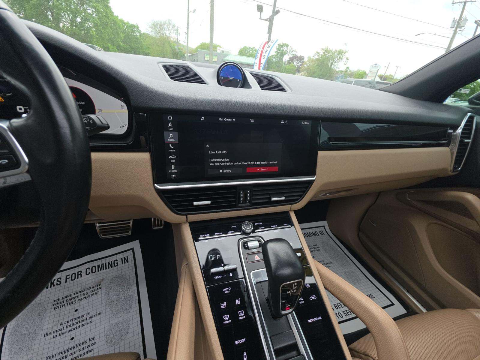 PORSCHE CAYENNE - 10