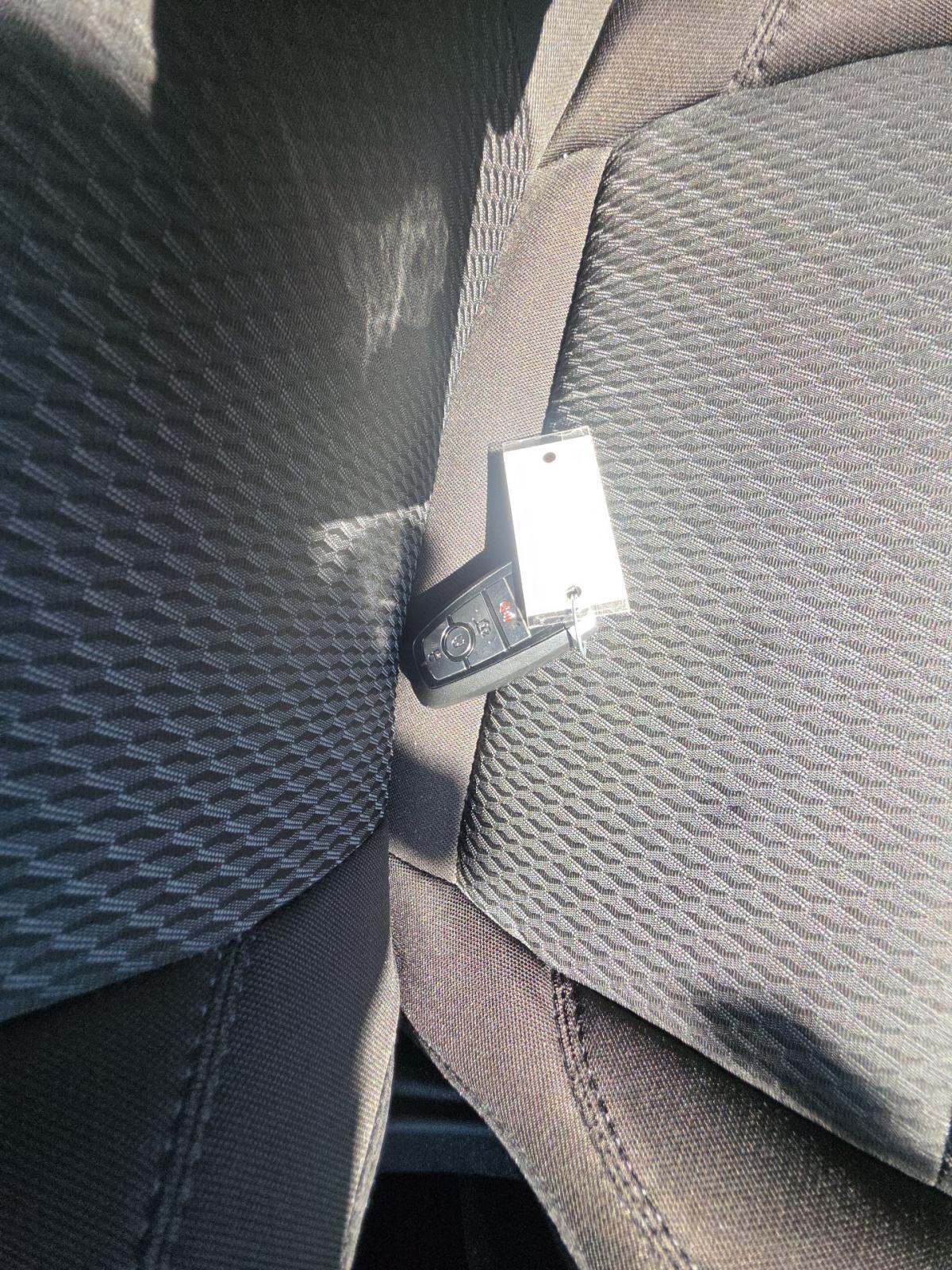 FORD EXPLORER - 8