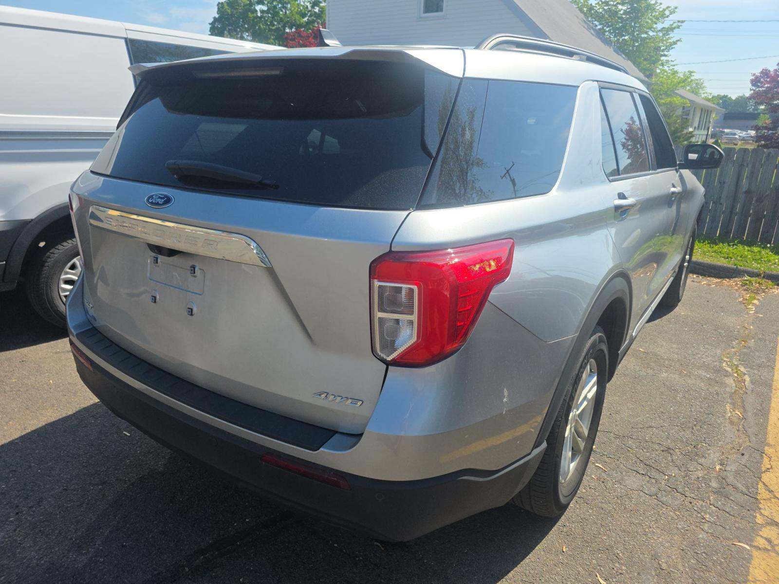 FORD EXPLORER - 3