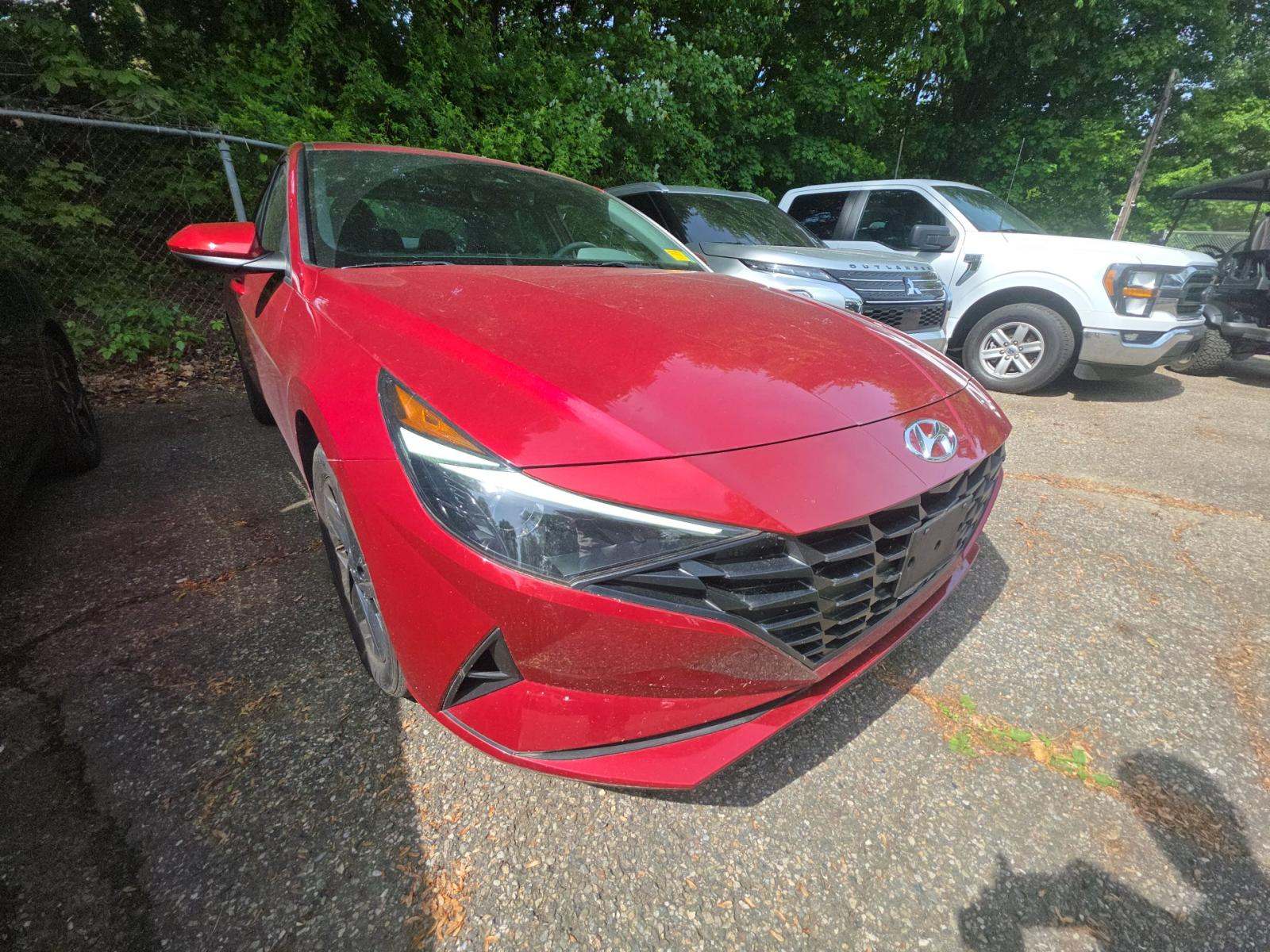 2023 Hyundai Elantra SEL FWD