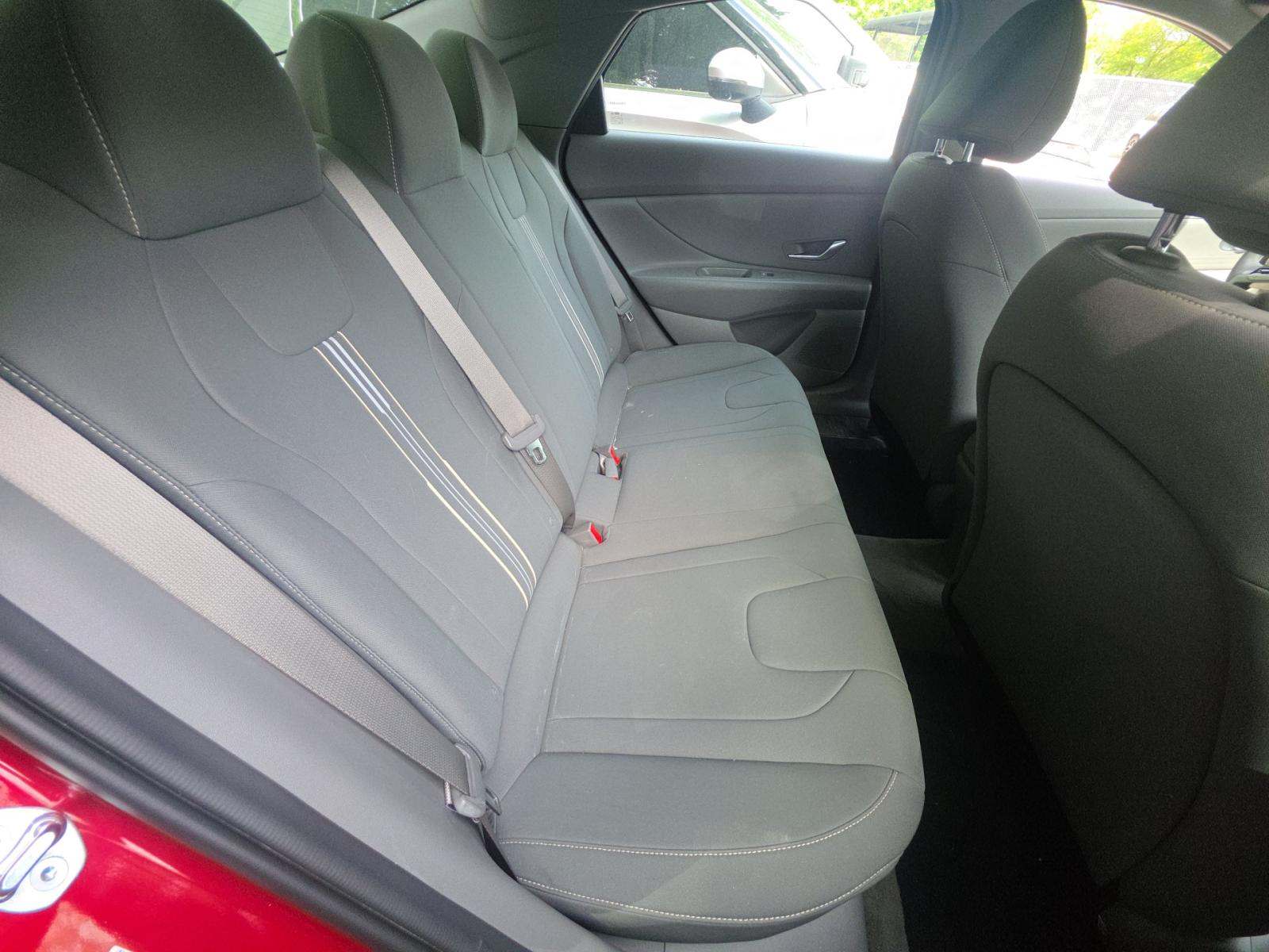 2023 Hyundai Elantra SEL FWD