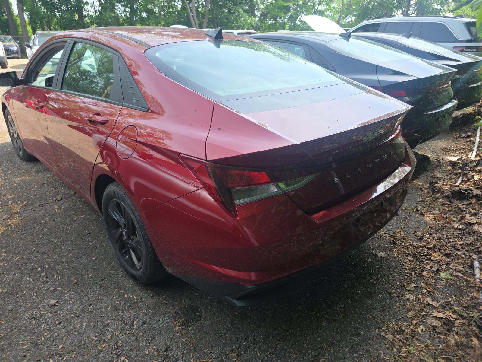 2023 Hyundai Elantra SEL FWD