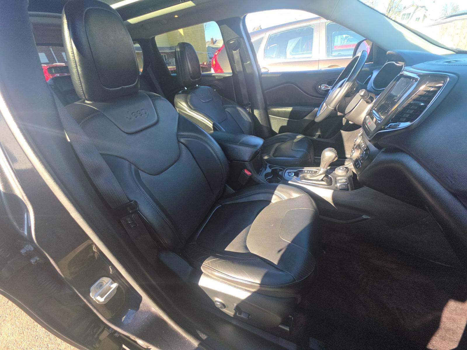 2019 Jeep Cherokee Limited AWD