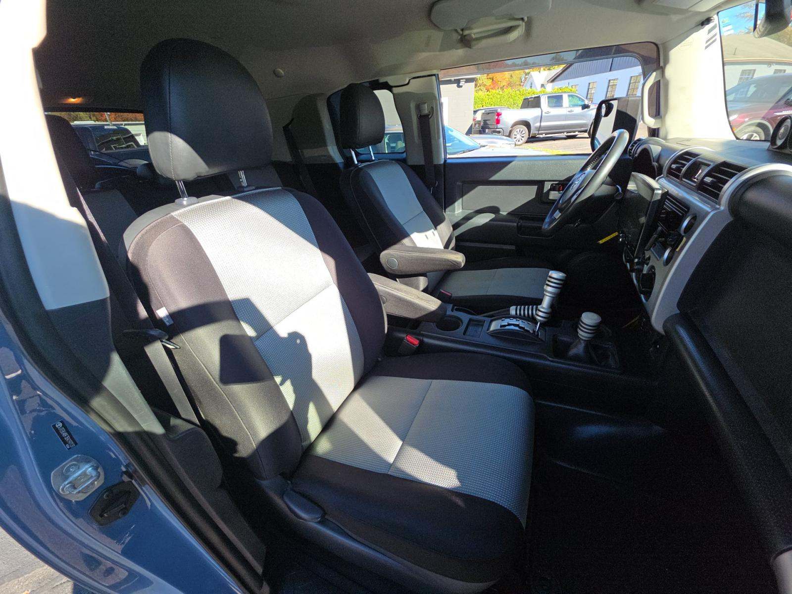 2014 Toyota FJ Cruiser Base AWD