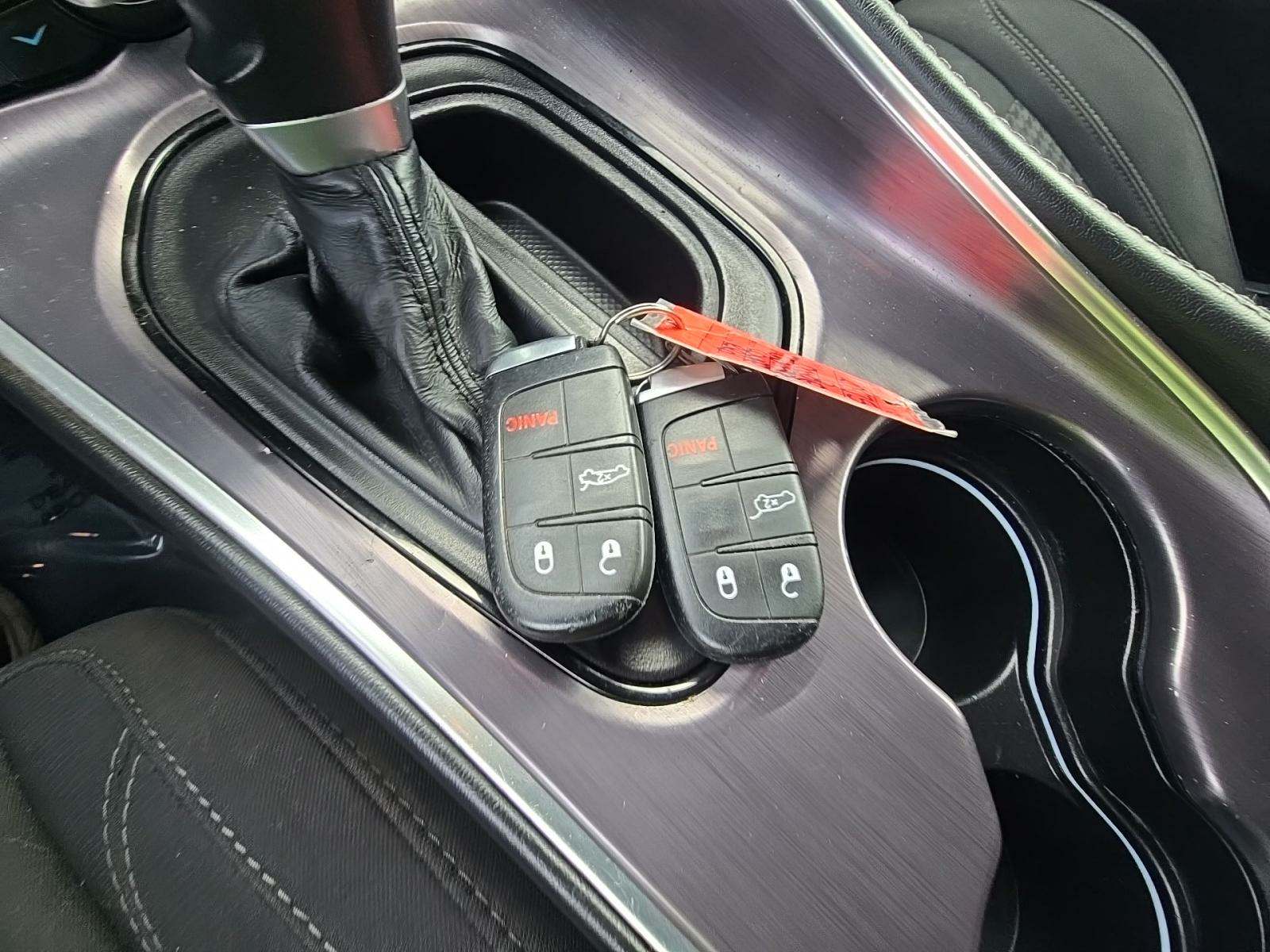 2018 Dodge Challenger SXT RWD