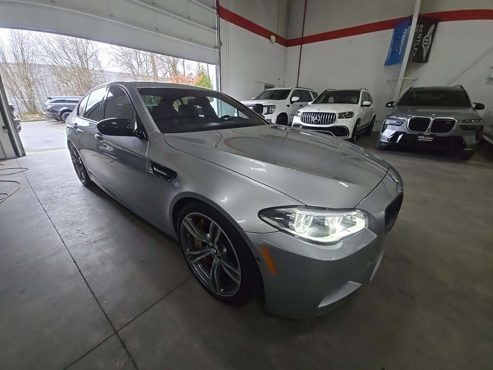 2016 BMW M5 Base RWD