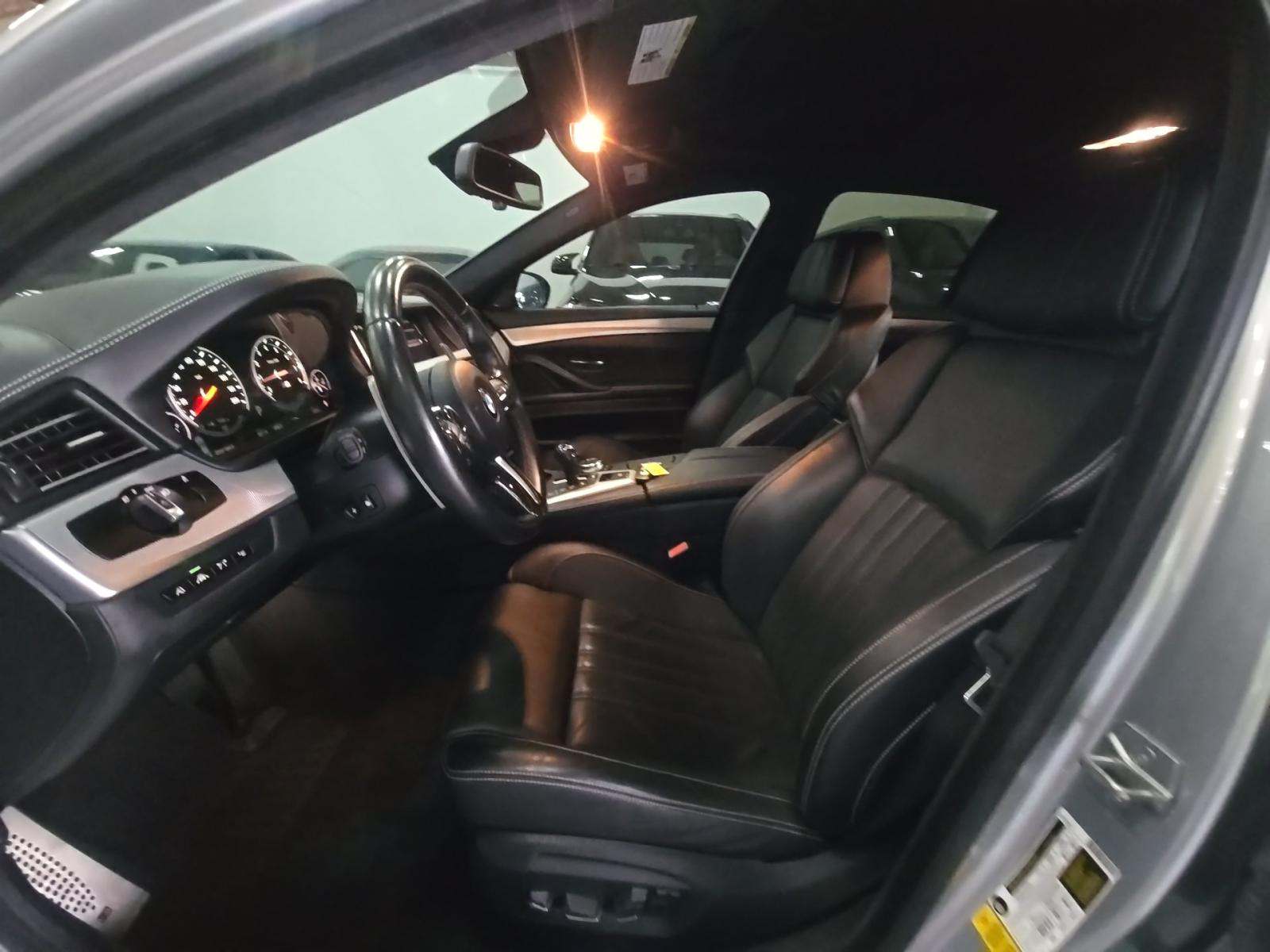 2016 BMW M5 Base RWD