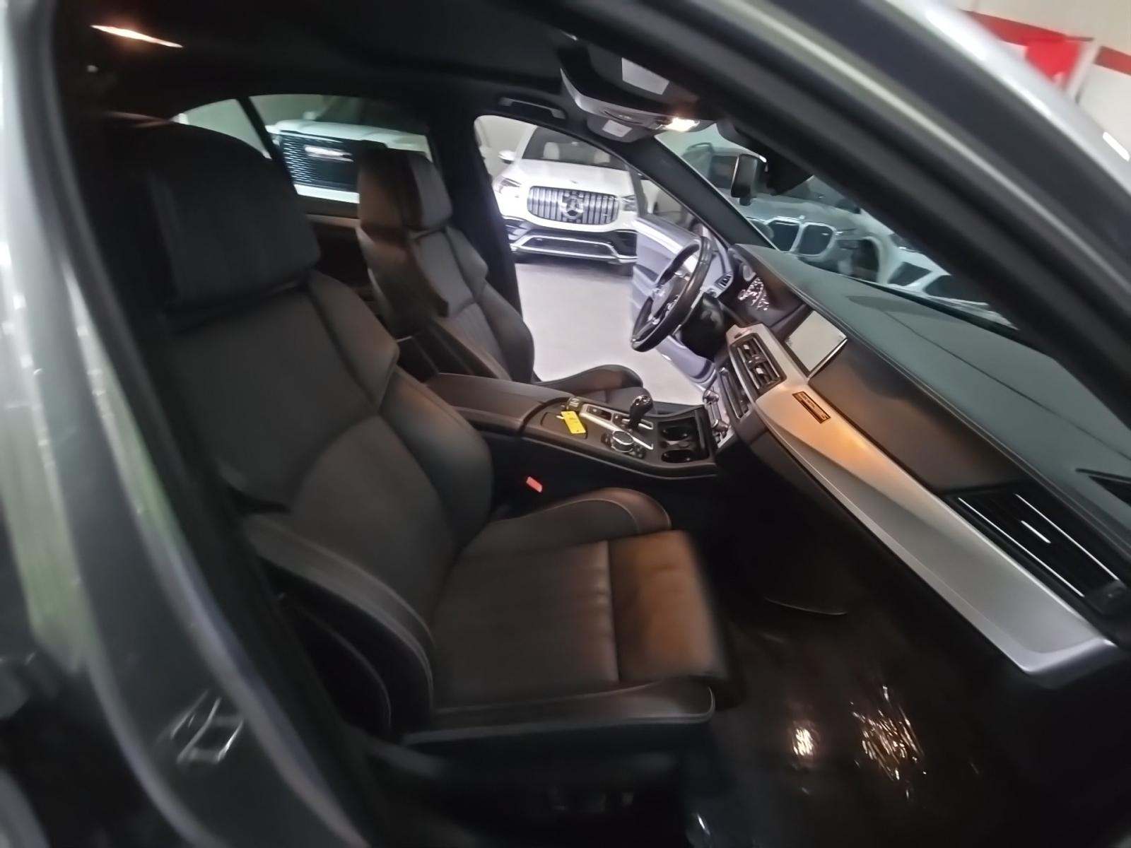 2016 BMW M5 Base RWD