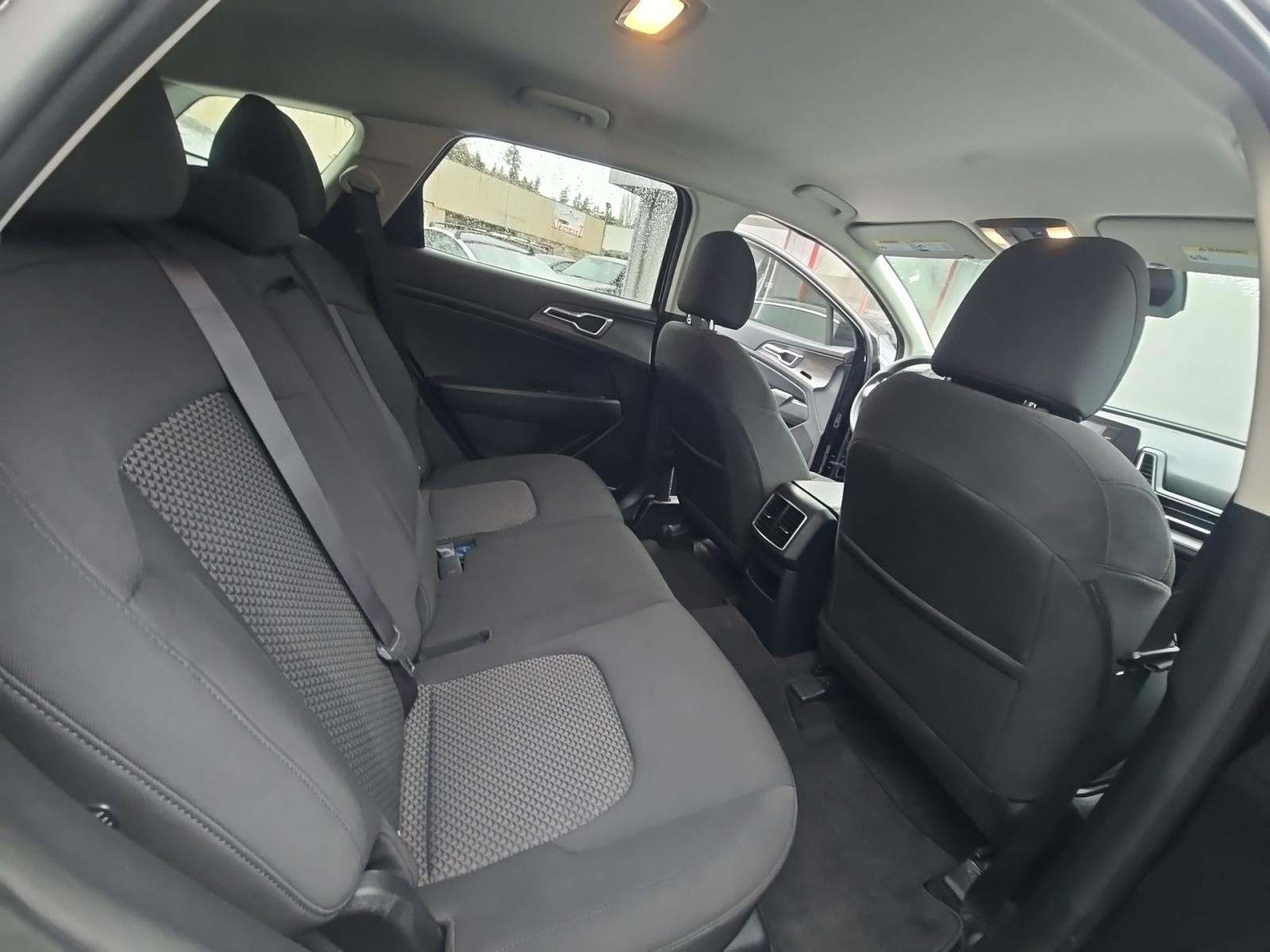 2024 Kia Sportage LX AWD