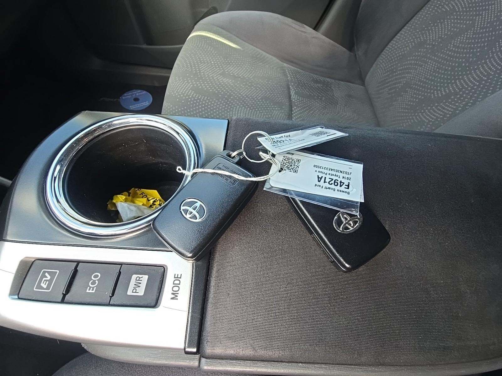 2014 Toyota Prius v Two FWD