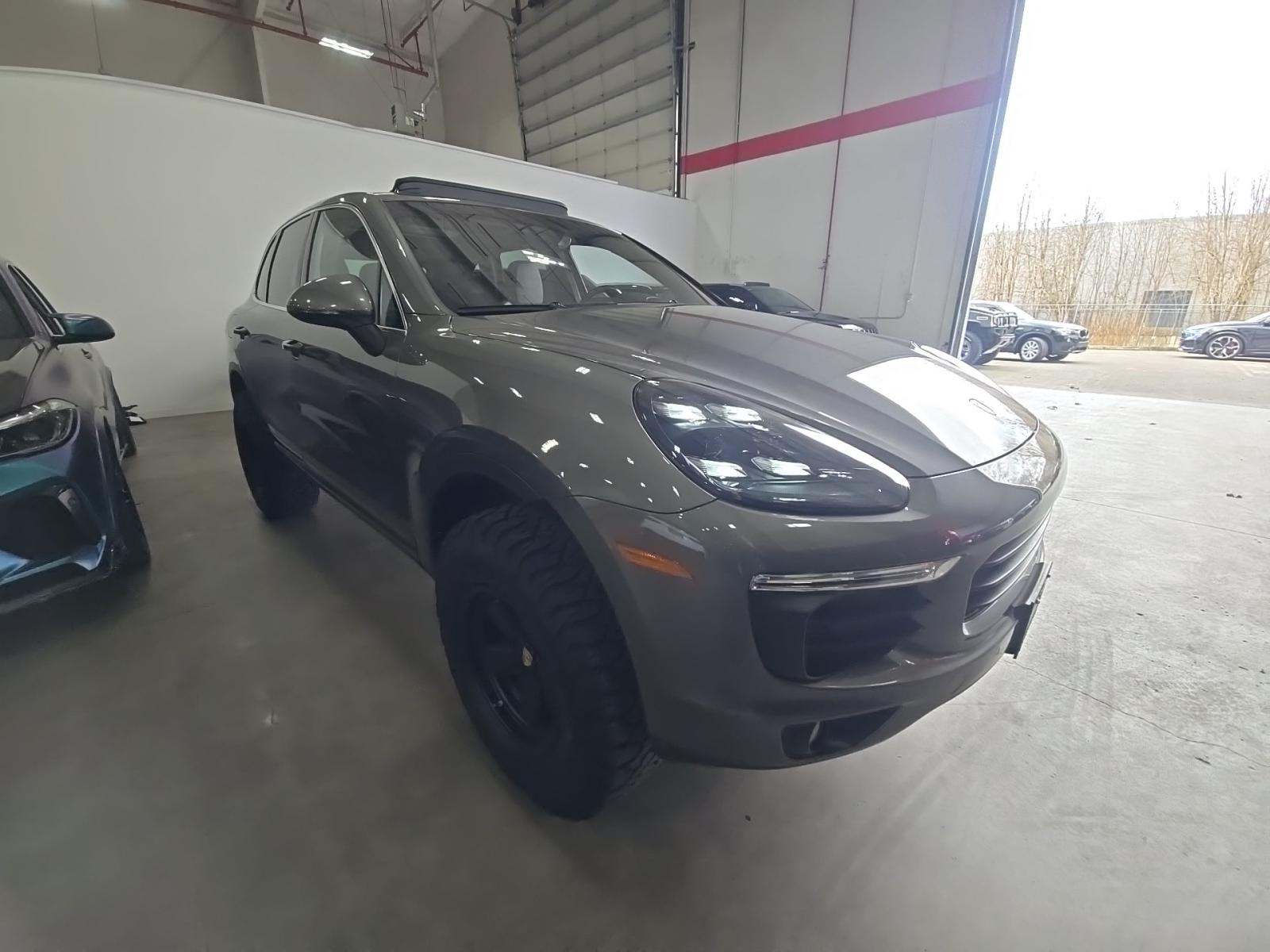 PORSCHE CAYENNE - 4