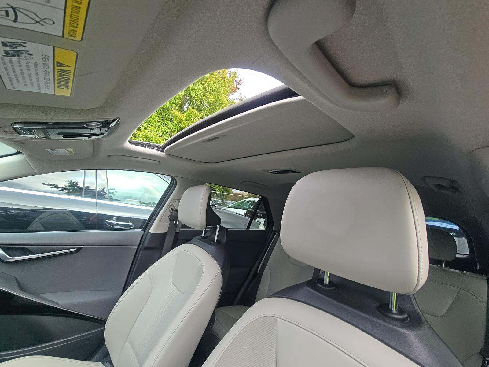 2023 Kia Niro EX Touring FWD