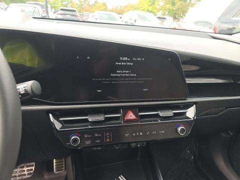 2023 Kia Niro EX Touring FWD