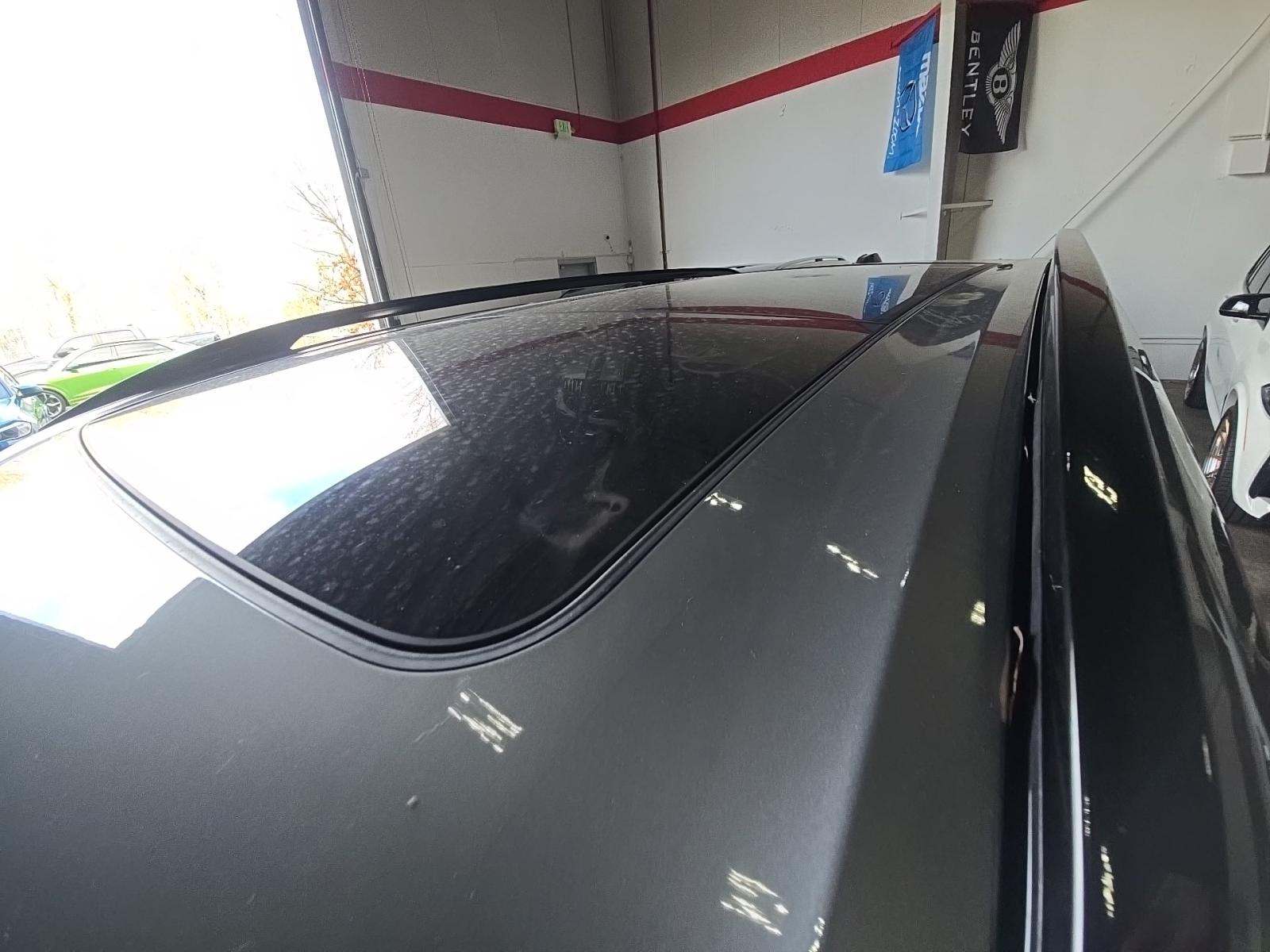 2023 BMW X7 M60i AWD