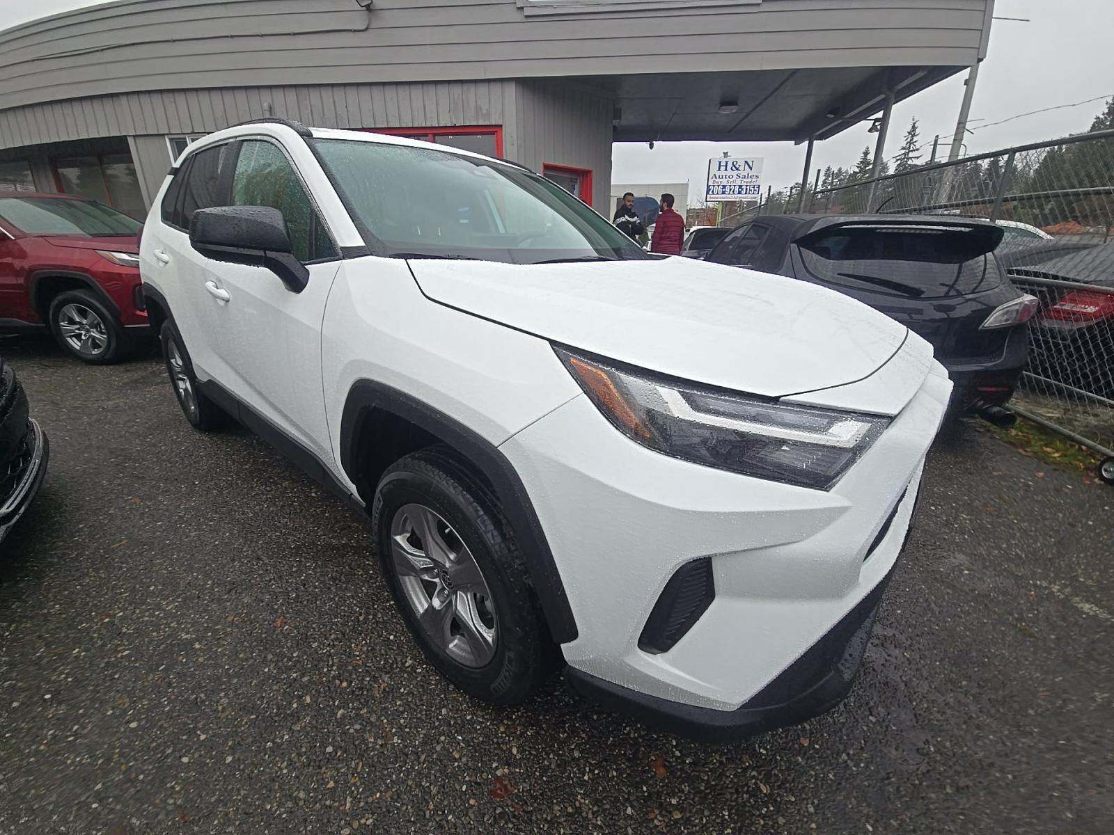 2024 Toyota RAV4 Hybrid LE AWD