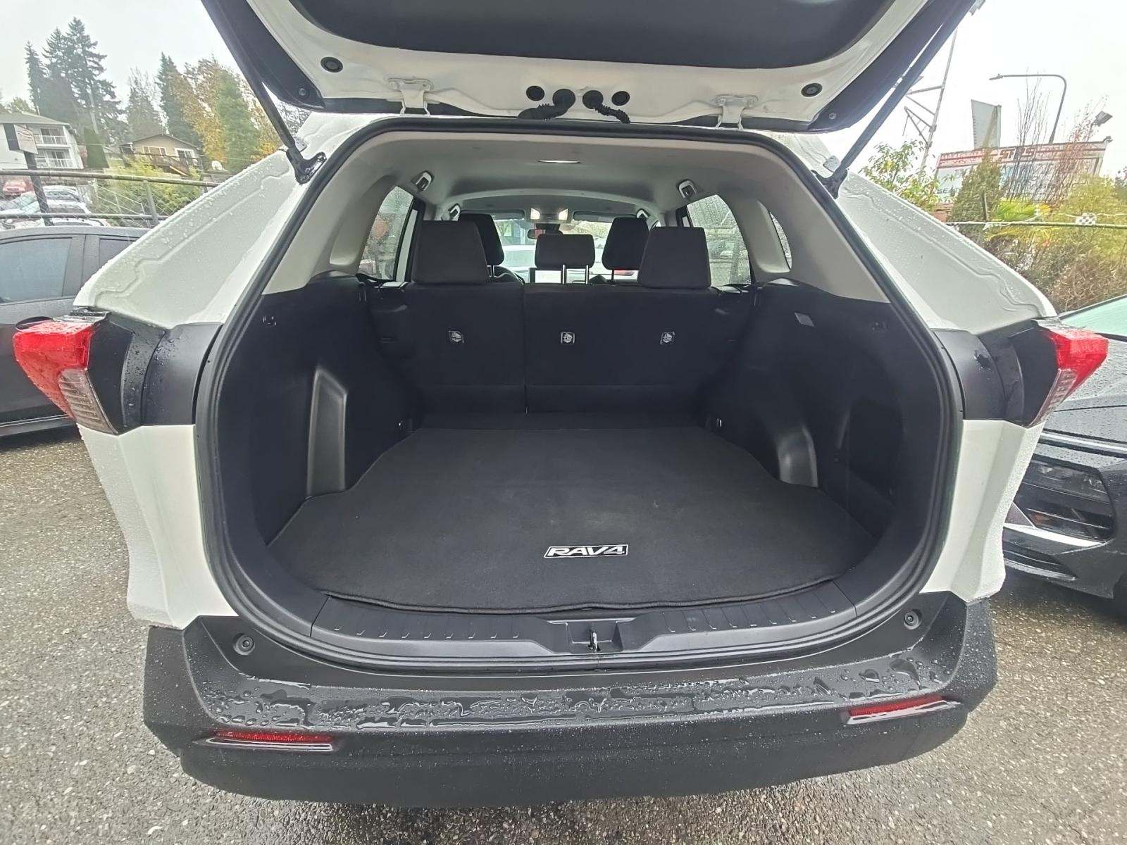 2024 Toyota RAV4 Hybrid LE AWD