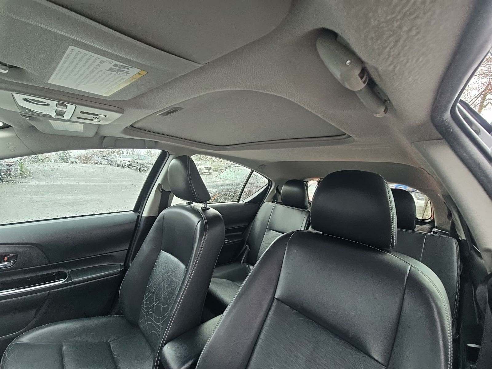 2016 Toyota Prius c Two FWD