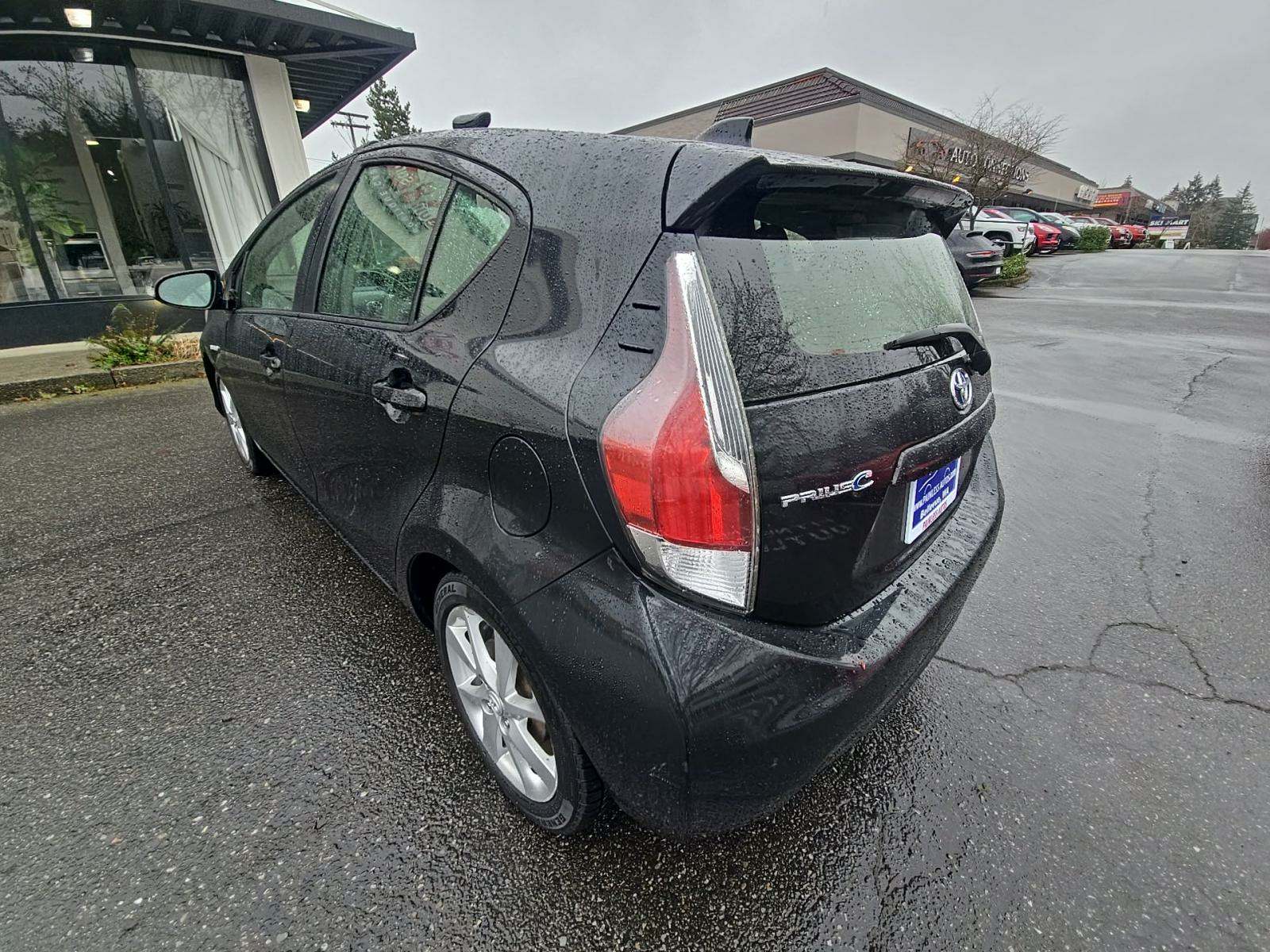 2016 Toyota Prius c Two FWD