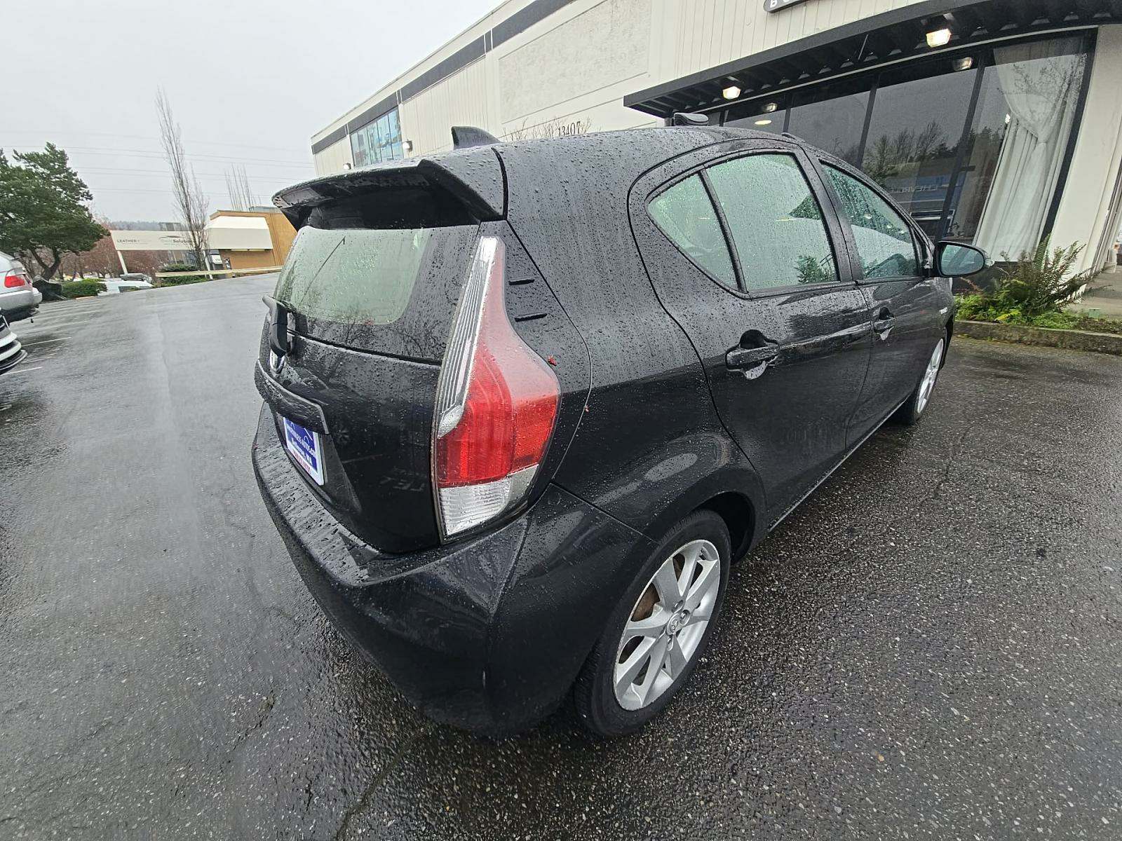 2016 Toyota Prius c Two FWD