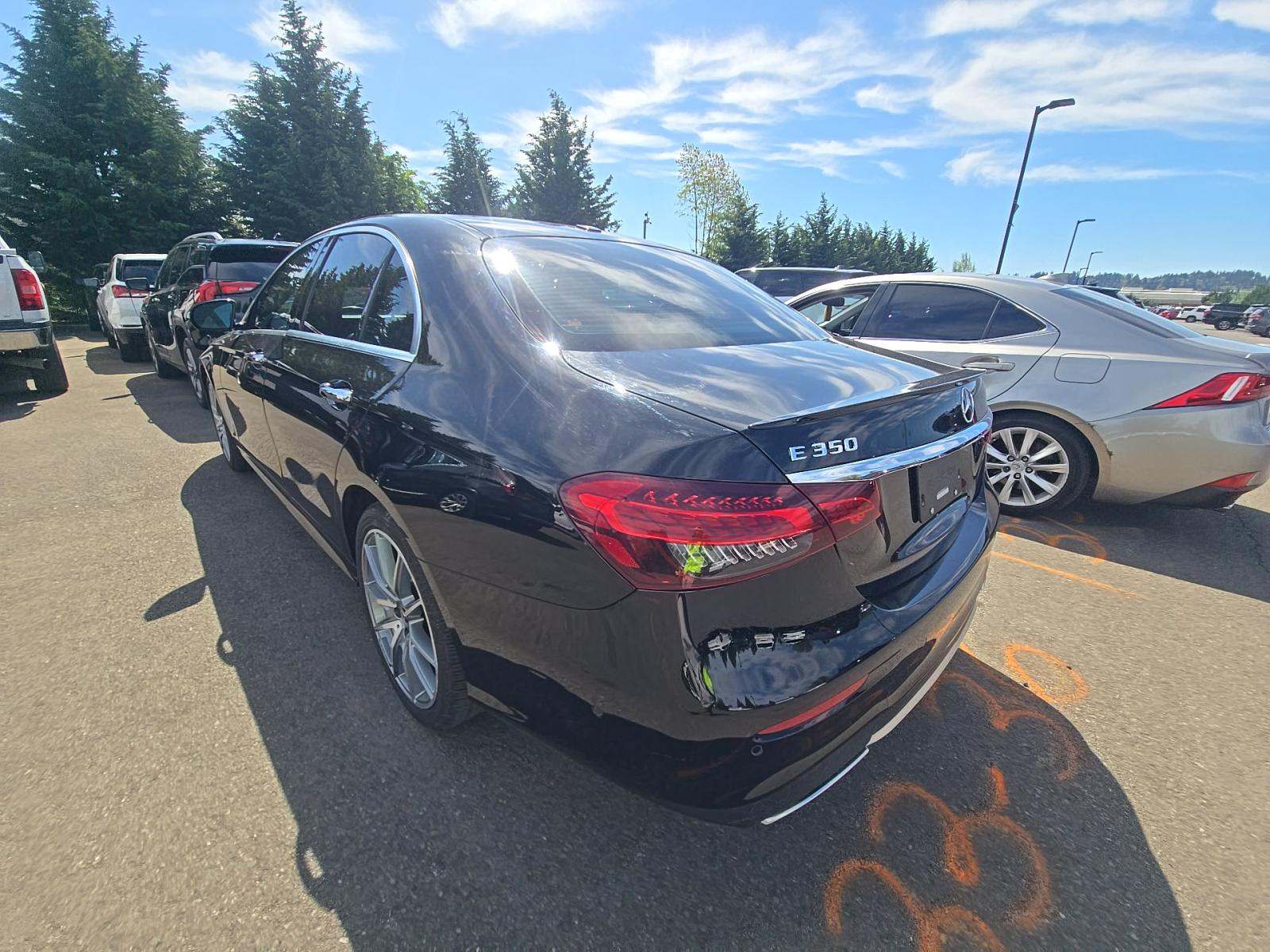 MERCEDES-BENZ E-CLASS - 2