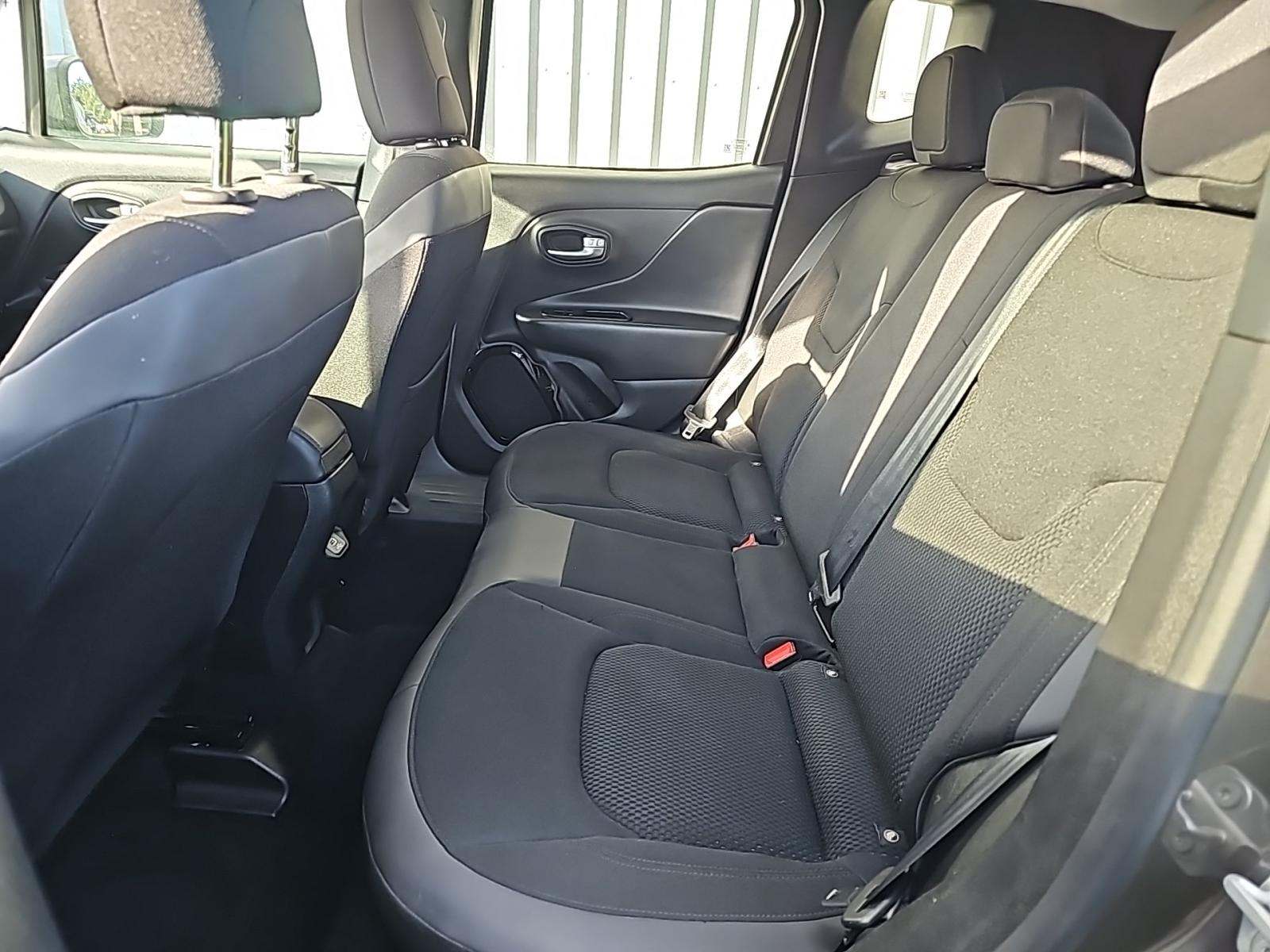 2019 Jeep Renegade Latitude Altitude Edition AWD