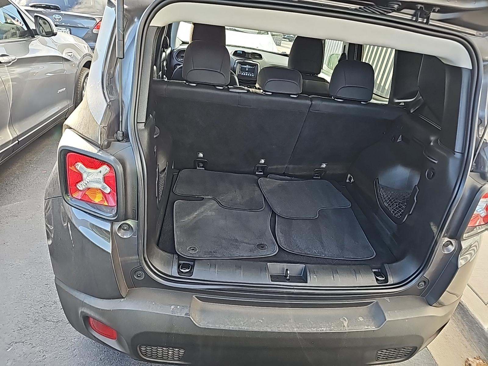 2019 Jeep Renegade Latitude Altitude Edition AWD