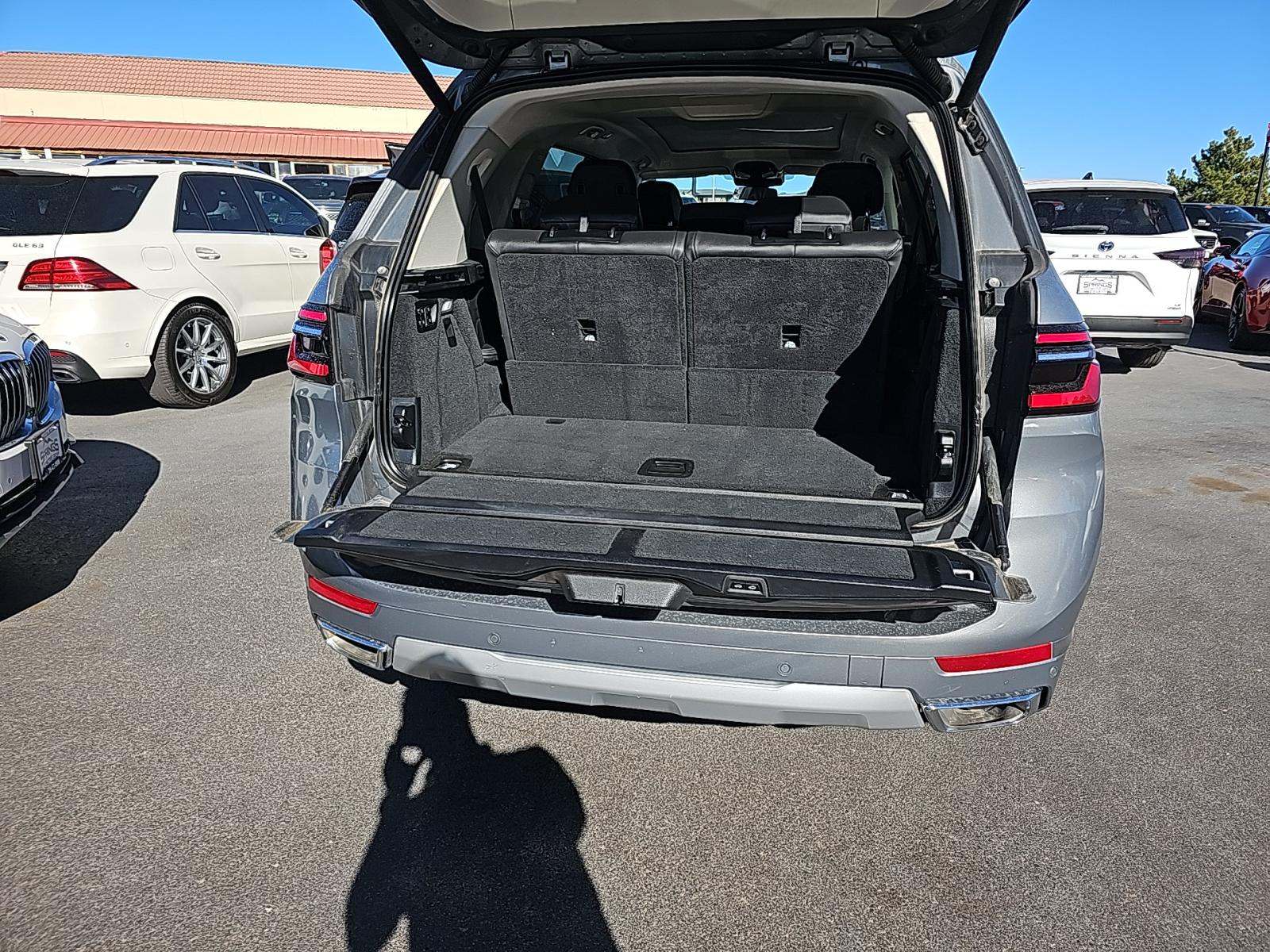 2023 BMW X7 xDrive40i AWD