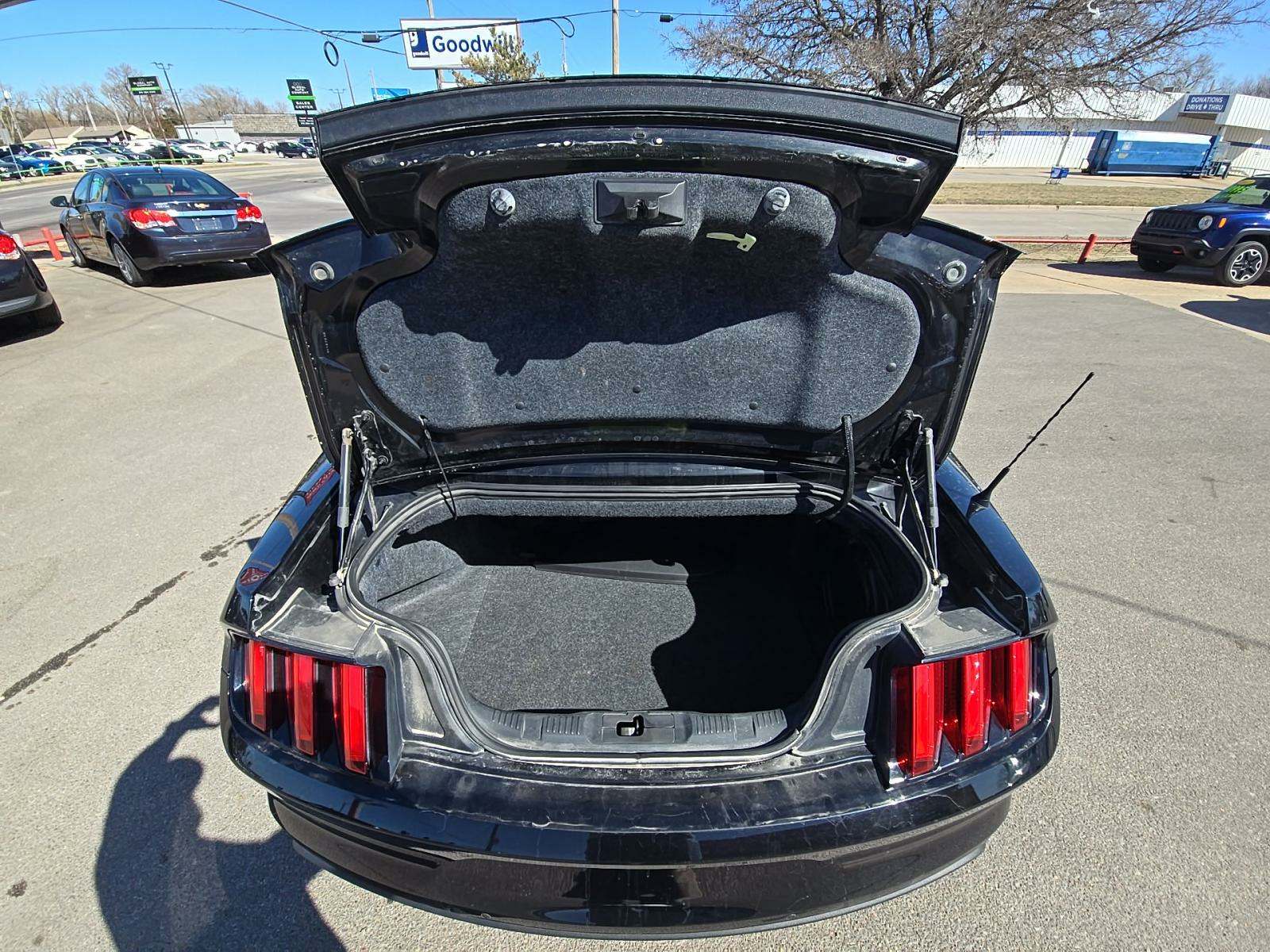 2016 Ford Mustang EcoBoost Premium RWD