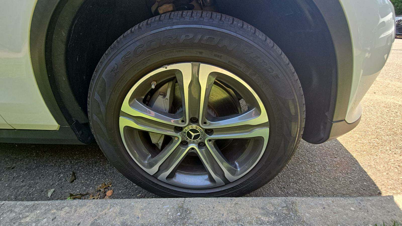 2018 Mercedes-Benz GLC GLC 300 AWD