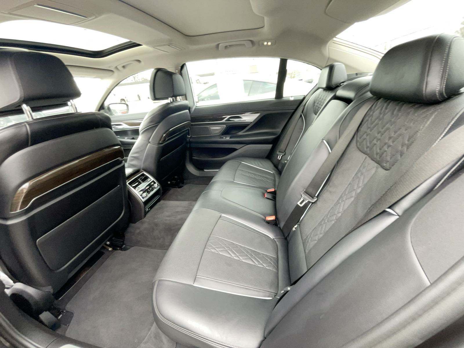 2022 BMW 7 Series 740i xDrive AWD