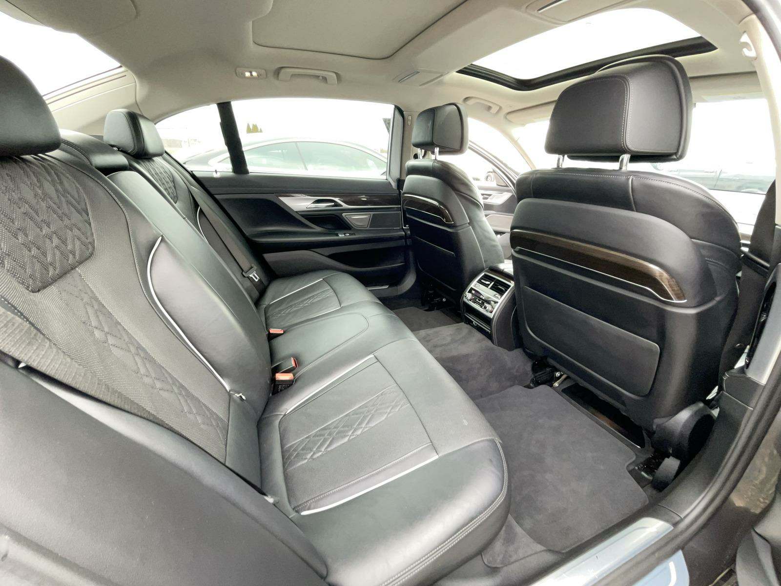 2022 BMW 7 Series 740i xDrive AWD