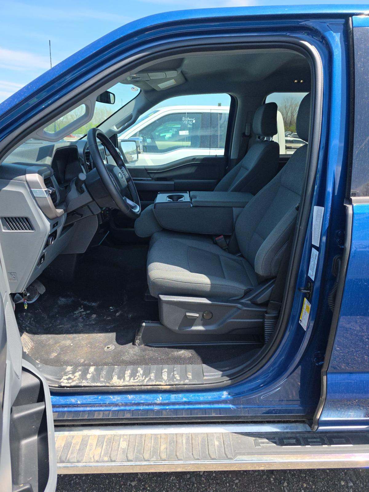 2025 Ford F-150 XLT AWD