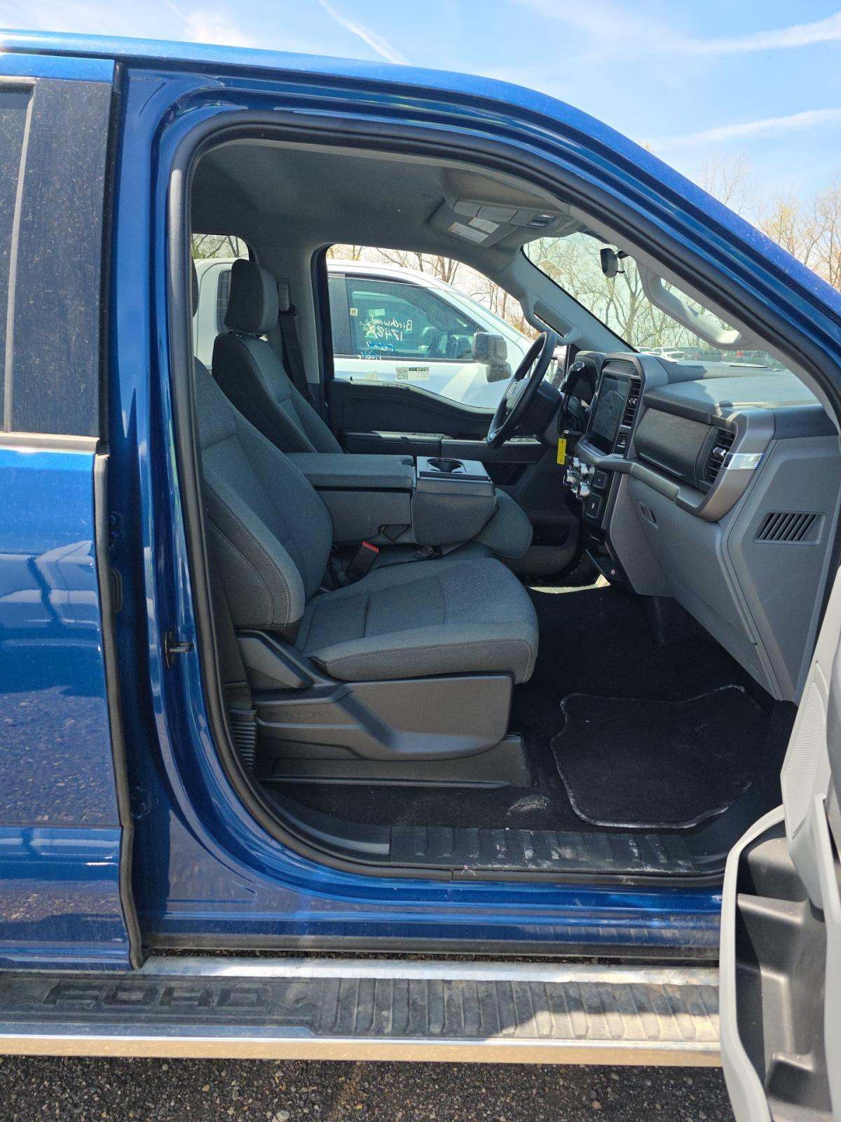 2025 Ford F-150 XLT AWD
