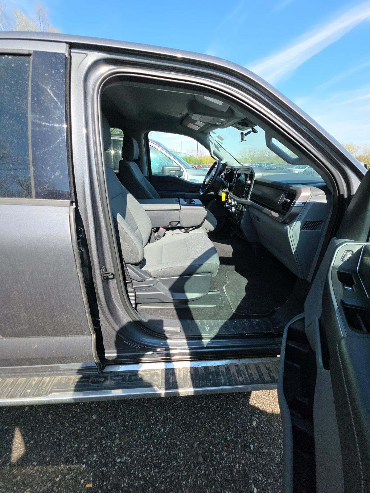 2025 Ford F-150 XLT AWD