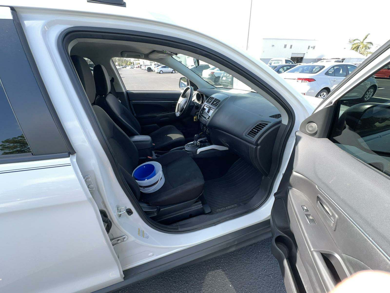 2014 Mitsubishi Outlander Sport ES FWD