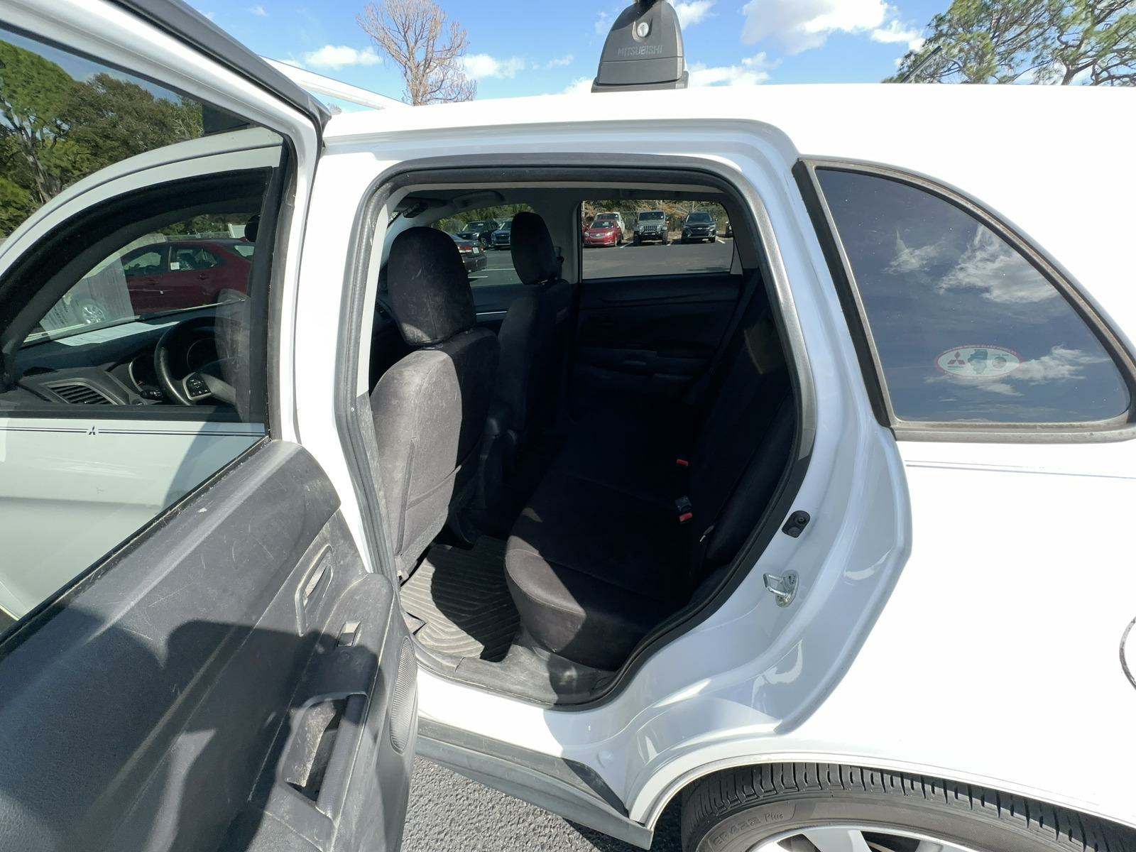 2014 Mitsubishi Outlander Sport ES FWD