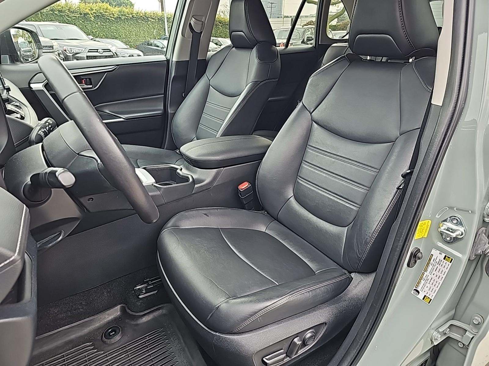 2022 Toyota RAV4 XLE Premium FWD