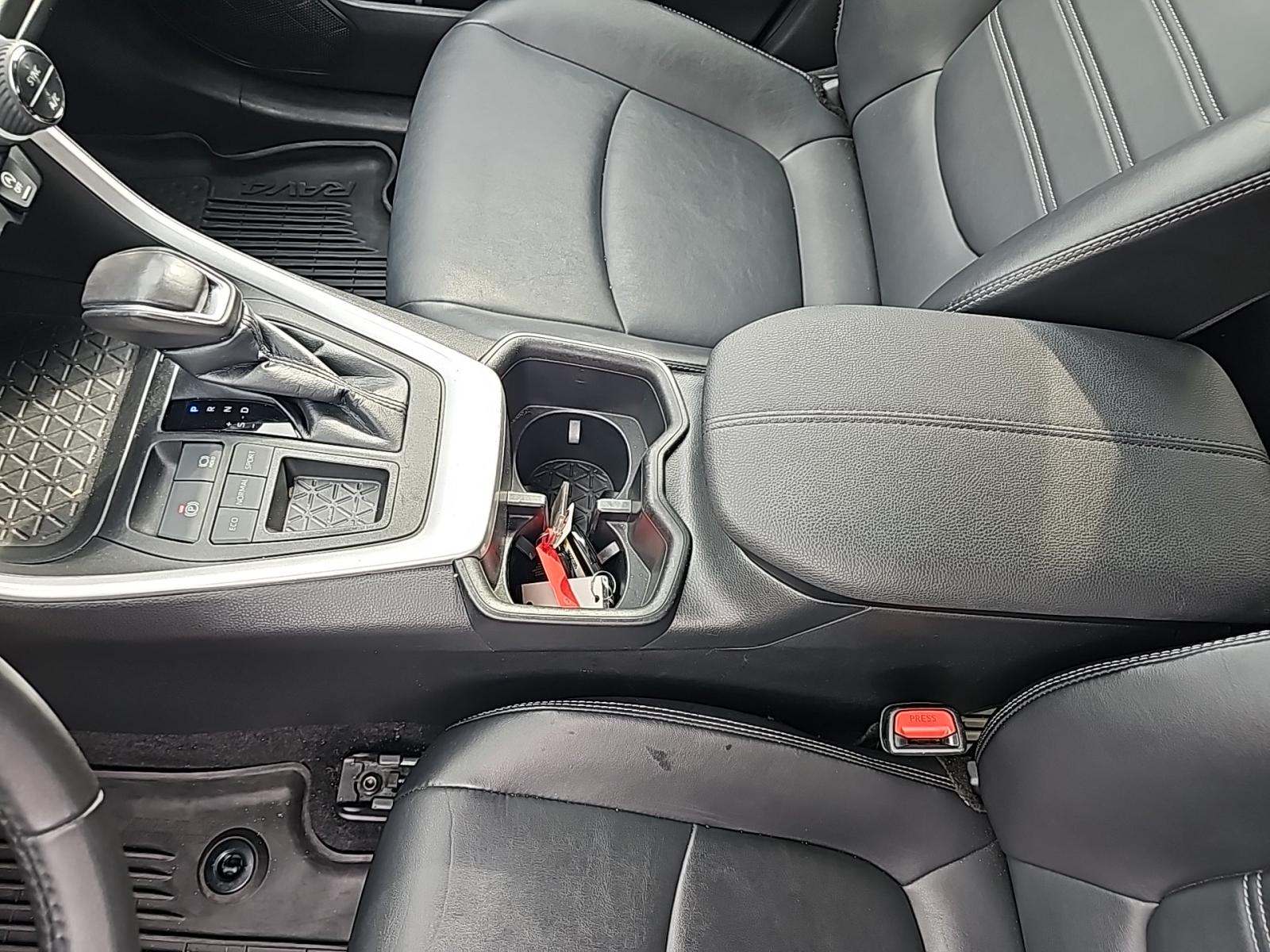 2022 Toyota RAV4 XLE Premium FWD